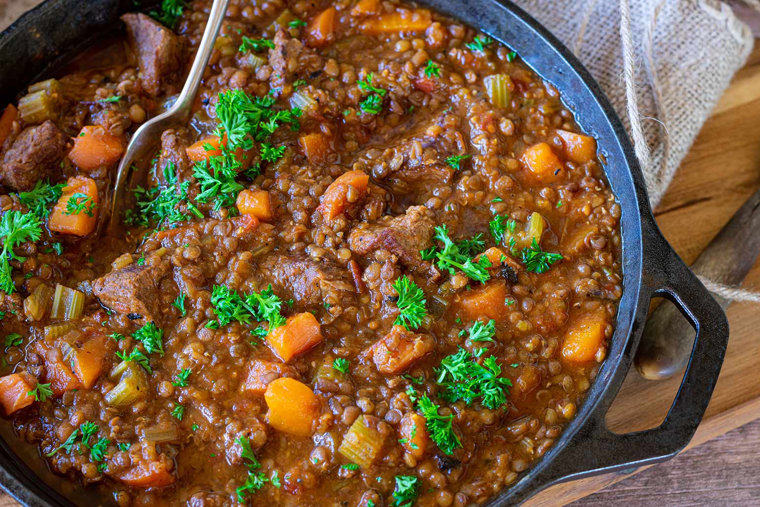 Bœuf à la crème, lentilles et carottes